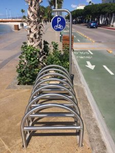 Estacionamiento para bicicletas en el Malecón de la Paz, BCS